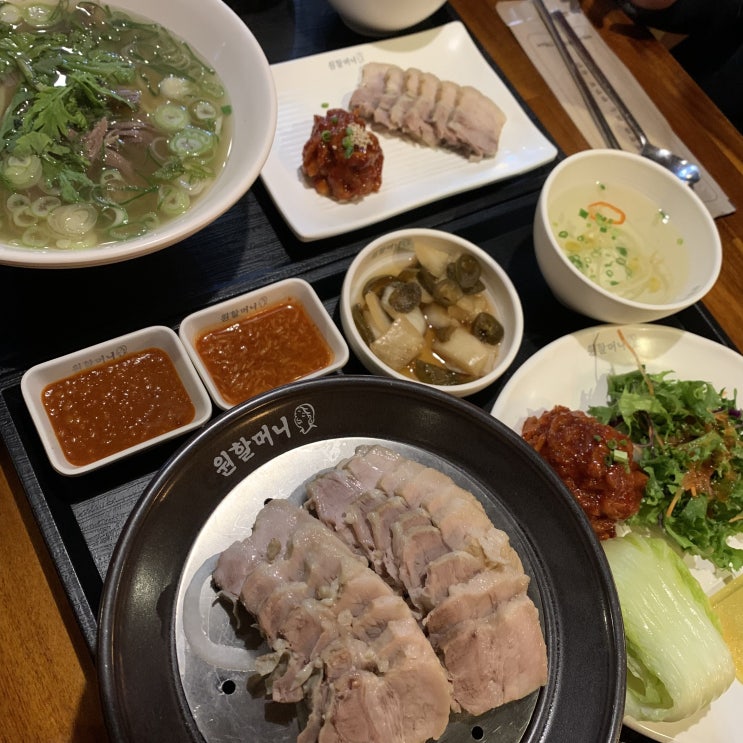 &lt;서울 신논현역 맛집&gt; 든든한 보쌈 그 자체 논현 맛집, "원할머니국수보쌈 논현점" (8.0)