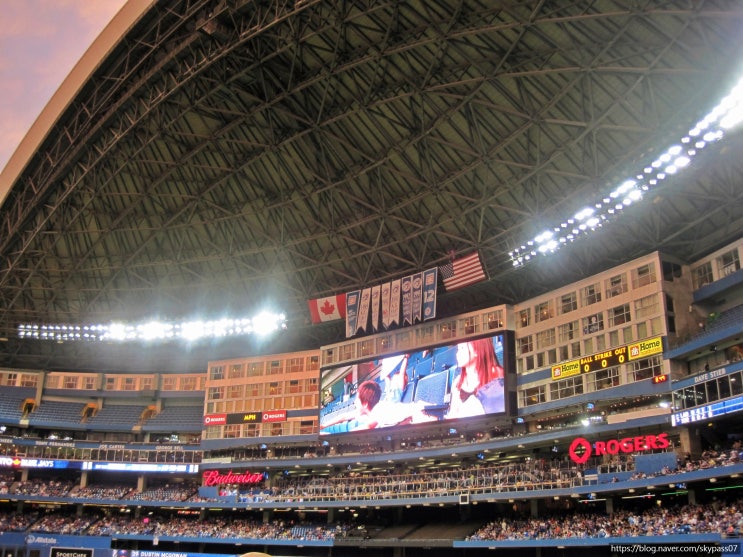 토론토 블루제이스의 홈구장, 로저스 센터(Rogers Centre)