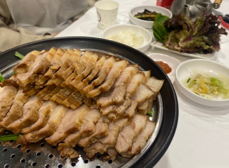  동해막국수_메밀골 동해막국수 강문해변 막국수 강릉막국수 바다뷰 맛집 보쌈에 막국수까지 시원한 강릉 강릉여행 강문해변맛집
