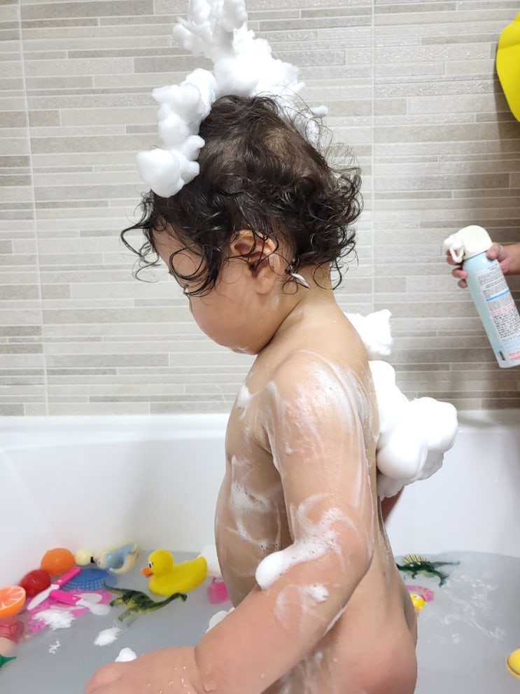  아토오겔 토이버블폼 목욕 싫어하는 아이 없어요