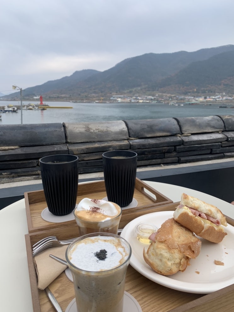 경남 고성 바다가 보이는 한옥 카페, 고옥정 :)