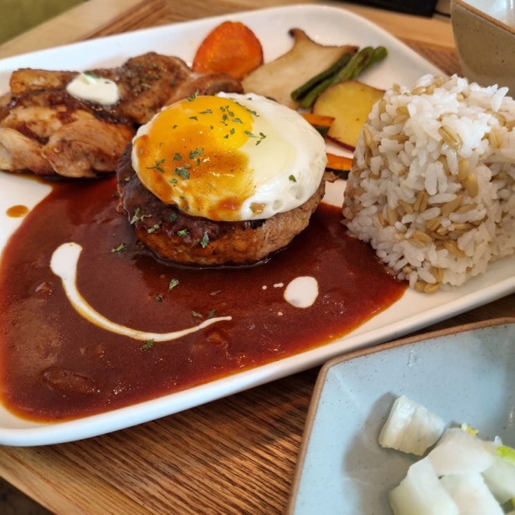  성수 함박스테이크-미오 도쿄 다이닝, 깔끔한 맛집