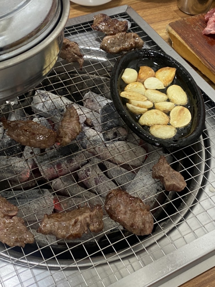  용산 소갈비 맛집_꽃보다소 소갈비살 참숯불구이 꿀맛 !