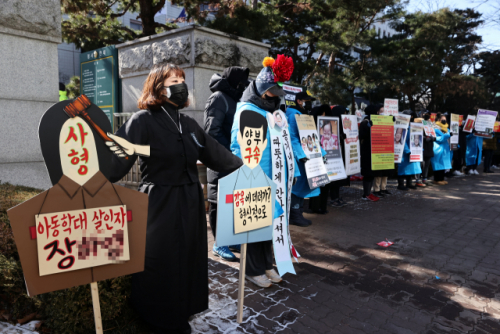'정인이 비극' 1년만에 또..."아동학대 조기발견 대책 세워야" '정인이 비극' 1년만에 또..."아동학대 조기발견 대책 세워야"