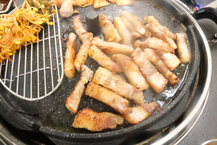 최고로 맛있는 삼겹살에 라면이 무한리필 되는 화곡역 맛집 삼삼1994막창