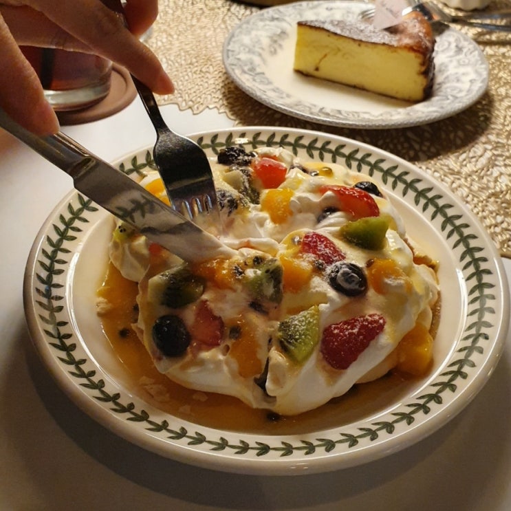  파블로바 맛집 가산디지털단지 가디역 분위기 좋은 카페 '스미다' 데이트코스로 굿