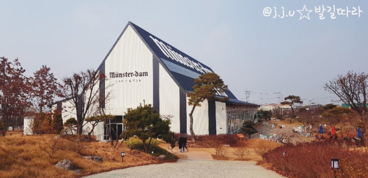  파주운정) 독일 감성, 이국적인 대형 카페 '뮌스터담' - 펍&공연