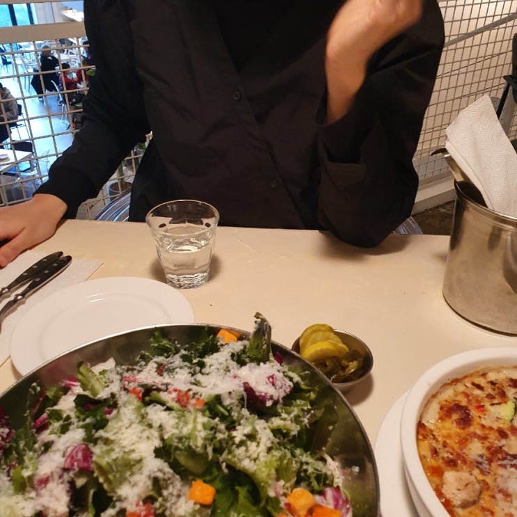   강남역 투썸플레이스 스트로베리피치프라페, 미즈컨테이너 웨스트