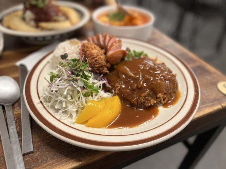  의정부 돈까스 날라리식당_라라레트로돈, 매콤로제떡볶이, 비빔야채만두튀김