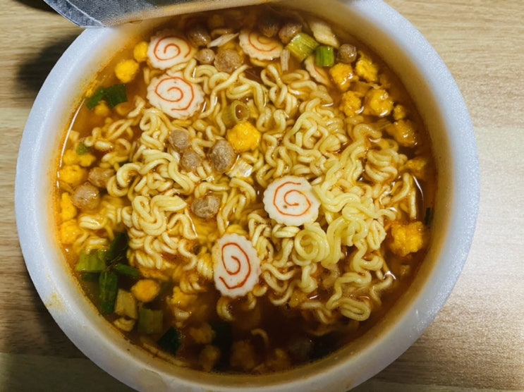 육개장 컵라면 20% 증량된 칼로리 영양정보