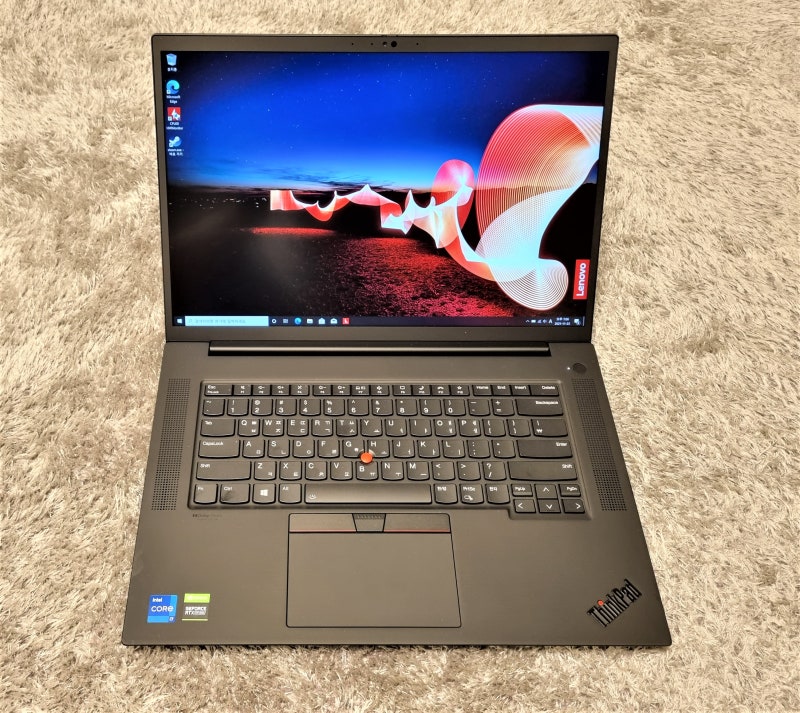 中古 Lenovo 毛深い ThinkPad X1 Extreme Gen4 ①