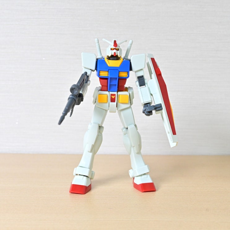  EG 퍼스트 건담 RX-78-2 초등학생 어린이 로봇 장난감으로 추천~ 이번 크리스마스 선물로?