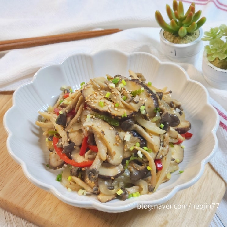 버섯볶음 만드는법 감칠맛과 그윽한 향으로 먹는 맛있는 버섯요리