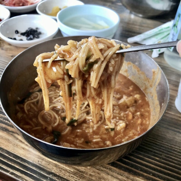 [2년 전 오늘] 예산 예당호 어죽 맛집 대결 / 산마루가든 V.S. 대흥식당 / 예당호출렁다리