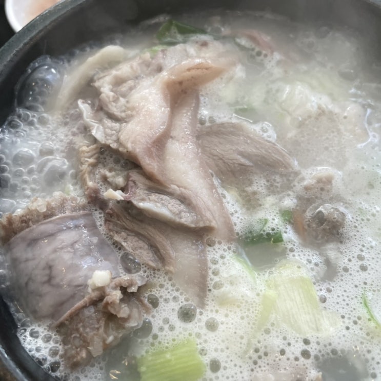 추운 날엔 을지로 줄 서서먹는 아재바이브 맛집 명동순대국