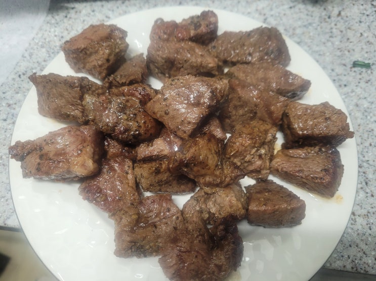  엑셀컷 가성비 미국산소고기 부채살 스테이크맛있게굽는법 .(feat 혼자구워먹기) 시즈닝스테이크