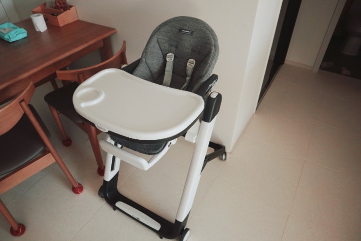뻬그뻬레고(Peg-Perego) 이유식의자,아기식탁의자 사용후기! 시에스타 팔로우미 (siesta follow me) 뻬그뻬레고(Peg-Perego) 이유식의자,아기식탁의자 사용후기! 시에스타 팔로우미 (siesta follow me)
