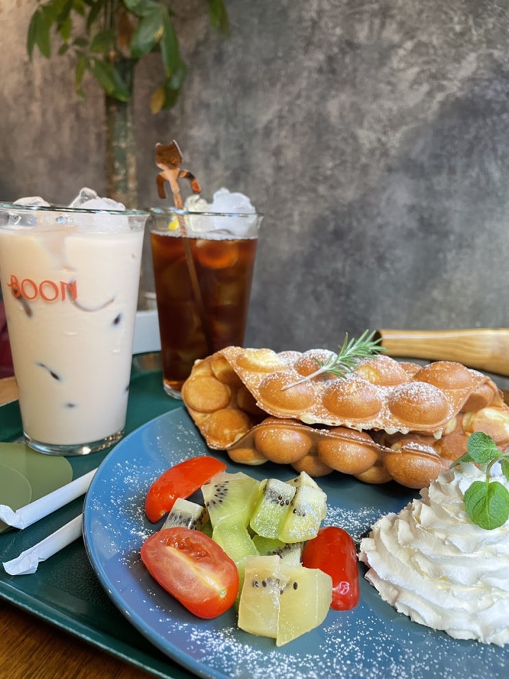  [영등포 카페] 카페 분 (BOON) | 홍콩 에그 와플 & 홍콩식 밀크티, 홍콩식 아이스티 / 홍콩 컨셉 확실한 카페 / 영등포구청역 근처 카페 / 영등포 타임스퀘어 근처 카페