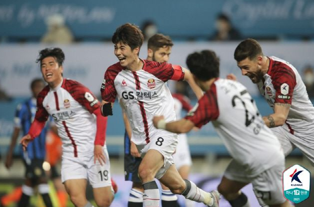 K리그 프로축구 파이널라운드 파이널B 37라운드 FC서울 강원FC K리그 프로축구 파이널라운드 파이널B 37라운드 FC서울 강원FC