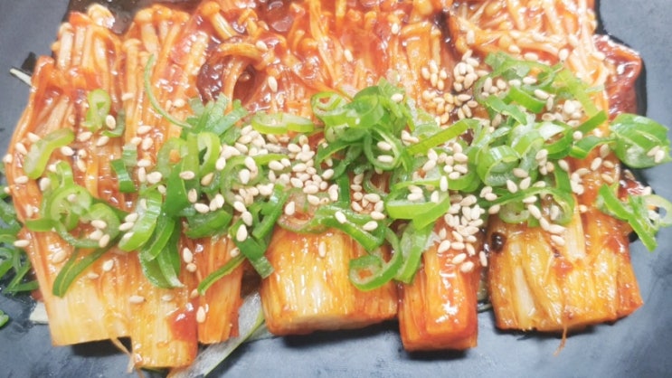  간편한 반찬 만들기!불닭소스활용 레시피로 만드는 팽이버섯