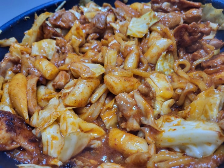  정원닭갈비 / 국내산 닭의 닭다리살만 사용하는 춘천닭갈비택배