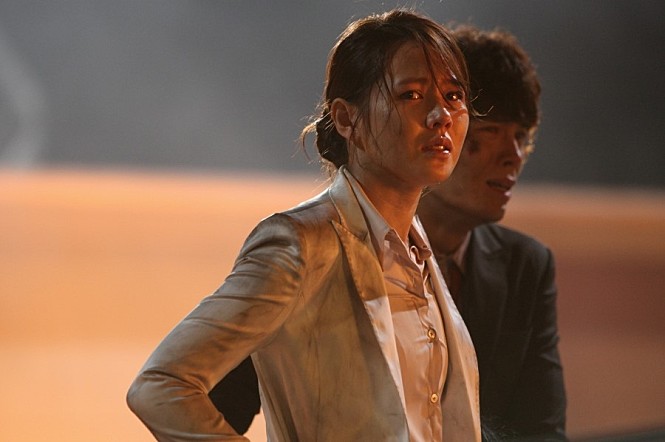영화 타워 정보 <결말> 재난은 우리를 더 돈독하게 만든다 영화 타워 정보 <결말> 재난은 우리를 더 돈독하게 만든다