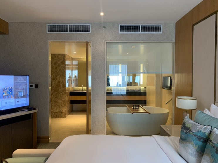  바사 호텔 수라바야 Vasa Hotel Surabaya 글래시어 스위트룸(Glacier Suite) 숙박 후기