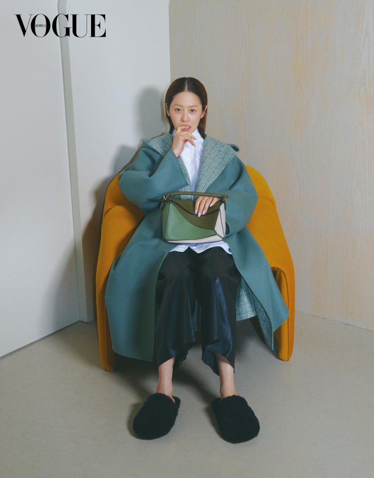  고현정 로에베 화보 : 롱코트, 퍼즐백, 핸드백 #여자명품가방추천