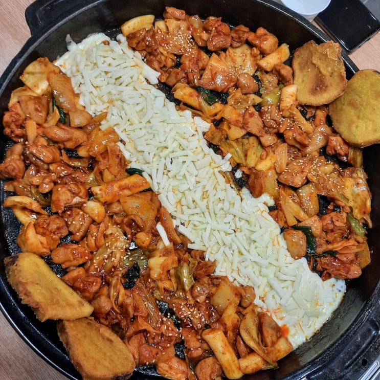  홍춘천치즈닭갈비 :: 고구마튀김이 있는 송도 닭갈비 맛집