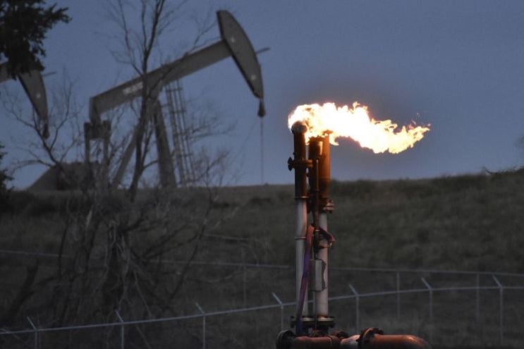 오미크론 변이 여파 속 유가 예측 어려워져...OPEC+ 회의도 연기(상보) 오미크론 변이 여파 속 유가 예측 어려워져...OPEC+ 회의도 연기(상보)