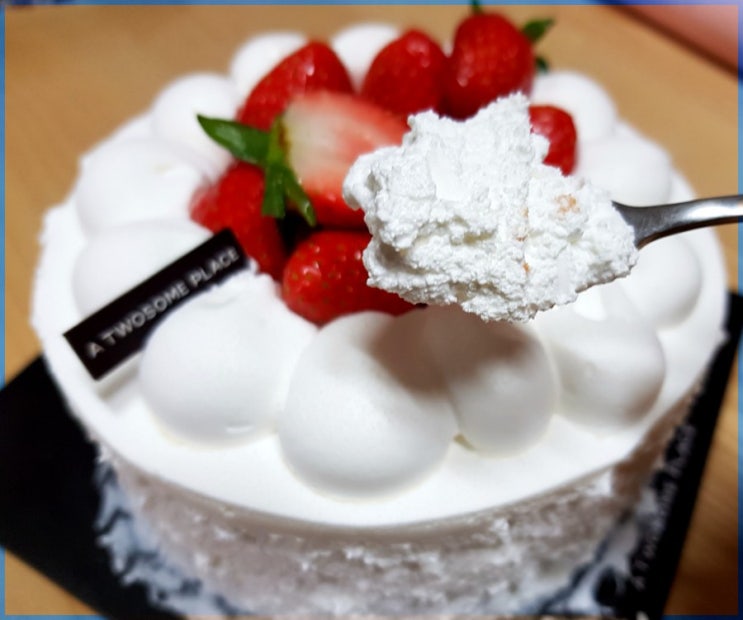 투썸플레이스 생크림 딸기 케이크 1호 쿠팡이츠 후기