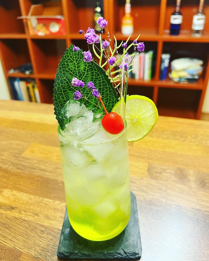 칵테일 레시피 두 번째 롱아일랜드 아이스티 변형?! 도쿄 아일랜드 아이스티 (Feat. 미도리,진,데킬라,럼,보드카,사워믹스,토닉워터)  : 네이버 블로그