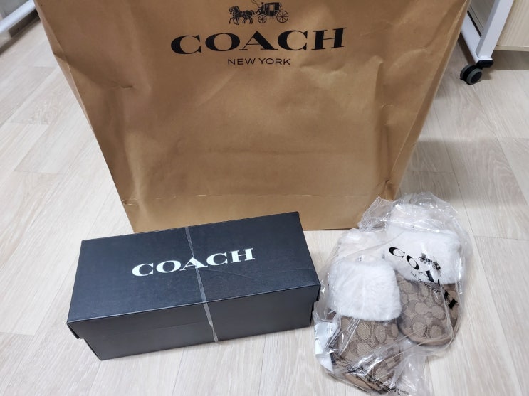 [COACH] 코치 실내화 구매 후기
