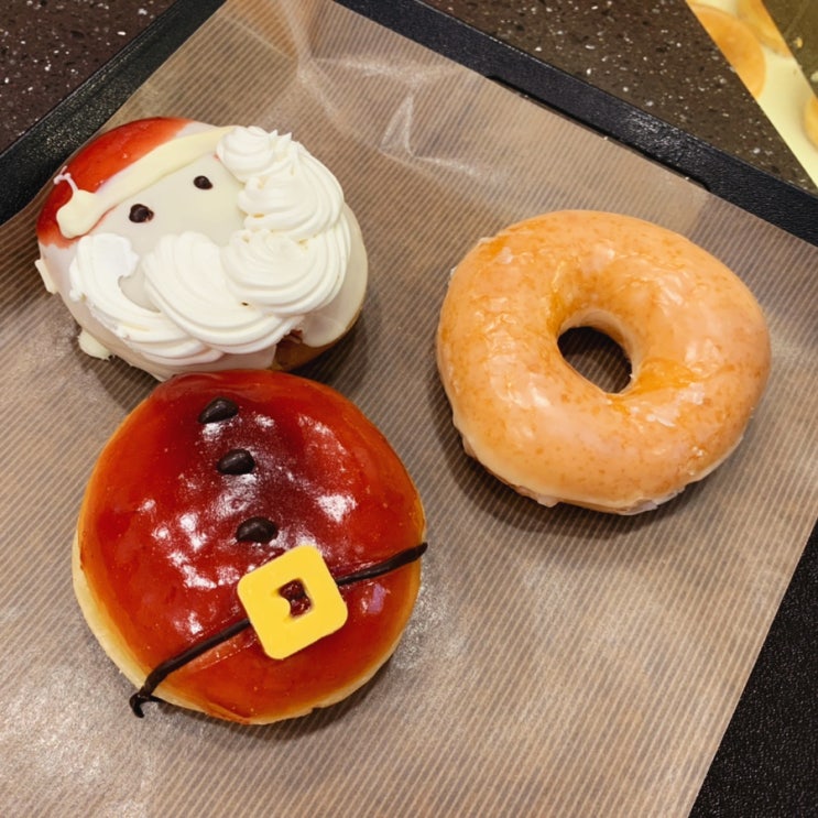 파주 크리스피크림도넛 롯데아울렛점 - 윈터 크리스마스 도넛!