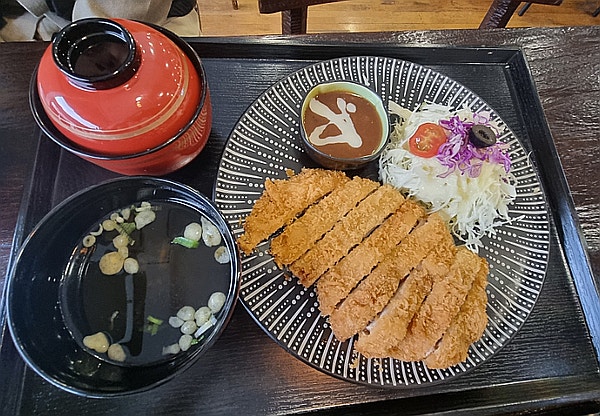 광주, 미미당 풍암호수점 광주돈까스맛집에서 맛있는 돈까스와 초밥을 먹어보자