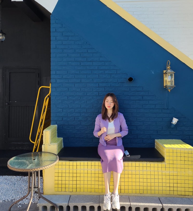  통영오션뷰카페 카페더위크 당포성지와 달아전망대 근처에 있어요