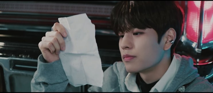  [MV] Stray Kids _ Winter Falls [뮤비/가사/듣기]