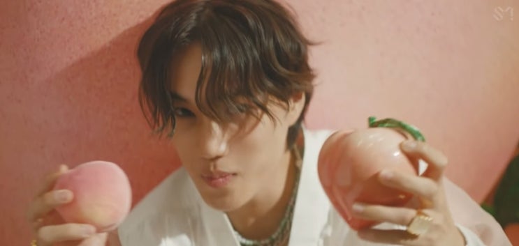  [MV] 카이 _ Peaches [뮤비/가사/듣기]