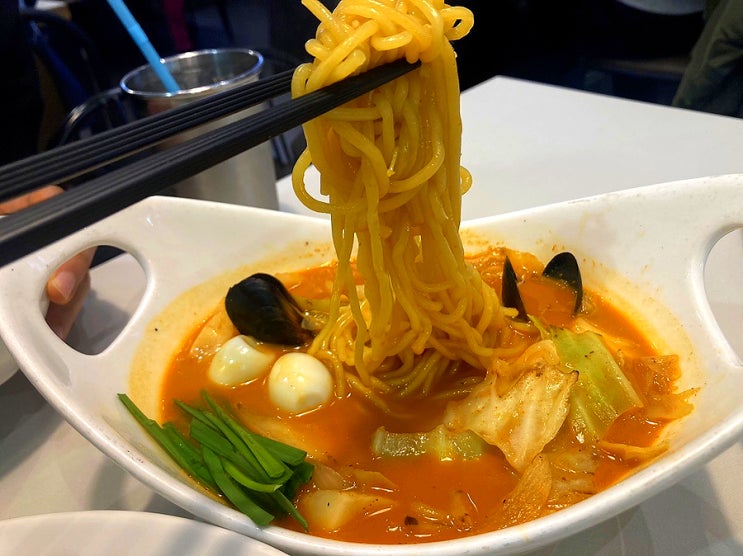 영등포 타임스퀘어 맛집 “니뽕내뽕” 가성비 좋은 맛집 추천 / 메뉴, 위치 , 주차 정보/예전과 다르게 리뉴얼 되었더라구요?
