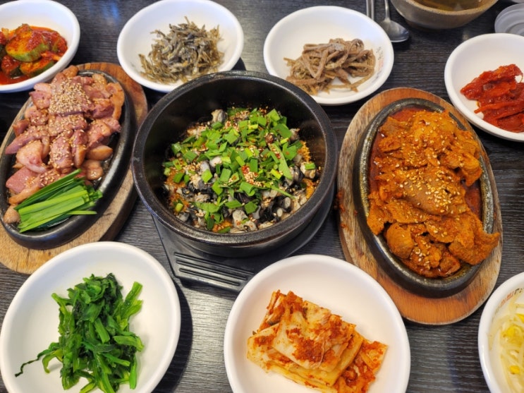  가평 남이섬 맛집 "우렁쌈밥 마당" 닭갈비는 질려 한정식은 어때요?