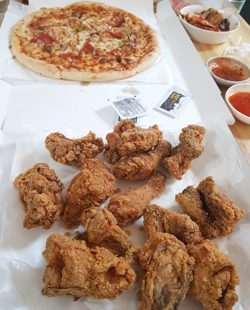 피자와치킨의 러브레터 가성비 최고의 치맥 피맥 한상차림 : 네이버 블로그