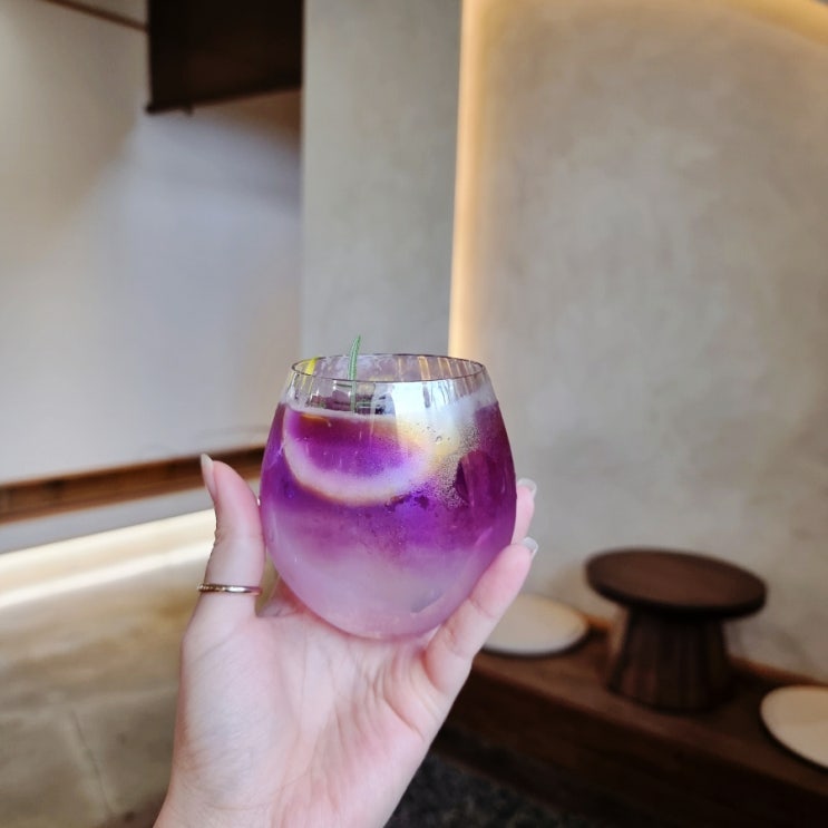  전주 한옥마을 1박 2일 여행 :: 카페 편 - 퓨전 한옥 느낌이 너무 마음에 들었던 전주 한옥마을 카페 '차미라미'