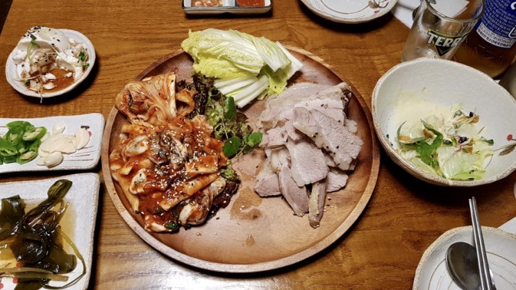  망원동 맛집 호수보쌈족발에서 굴보쌈 내돈내산