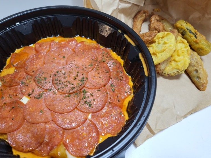  쏘크라테스떡볶이 신림 공자점 ; 신림 떡볶이, 매운 떡볶이 배달을 고민한다면 페퍼로니 로제 떡볶이