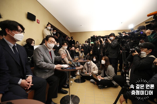 [충청미디어] 청주 방문 윤석열 "청주공항 투자 확대·광역철도 도심 통과 관철"