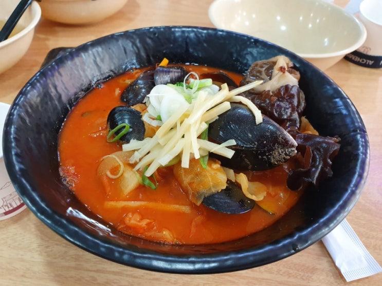  신길 매운 짬뽕 무한도전! 신길동 별난아찌 짬뽕에서 맵부심 부렸어요