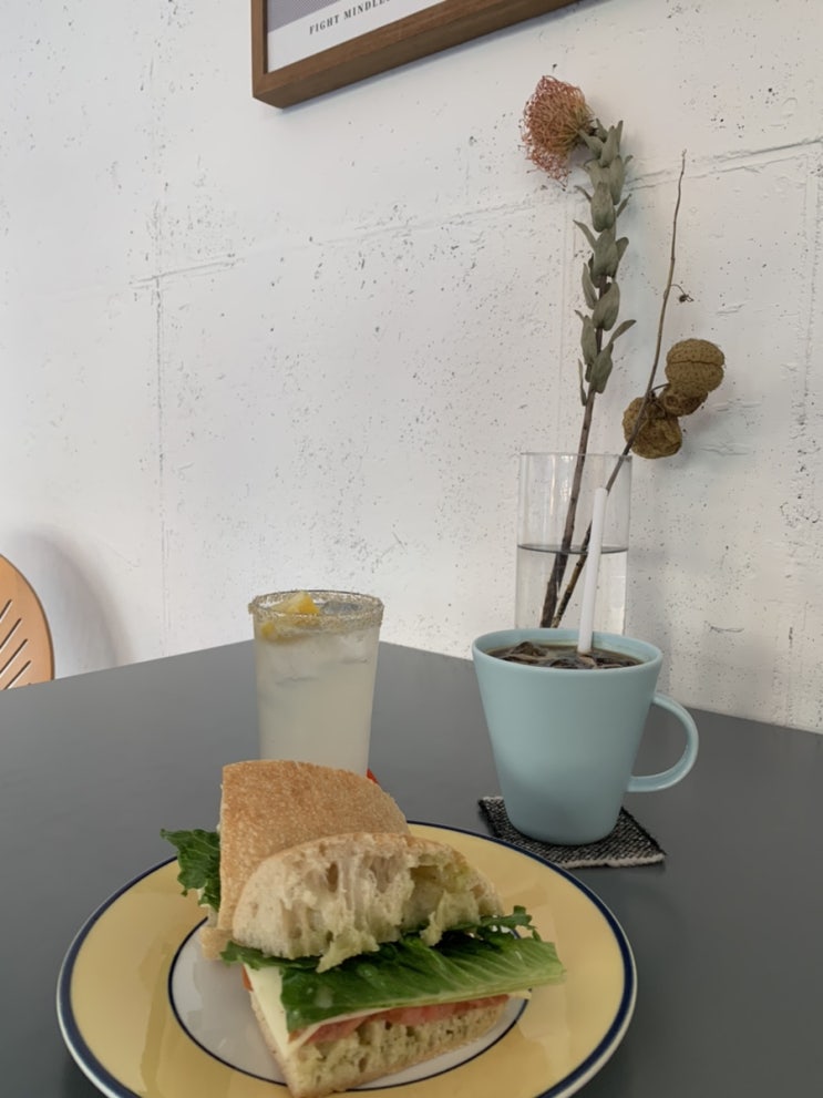  창원 사림동 샌드위치 맛집, 창원대 근처 브런치 카페 윗하우스 :)