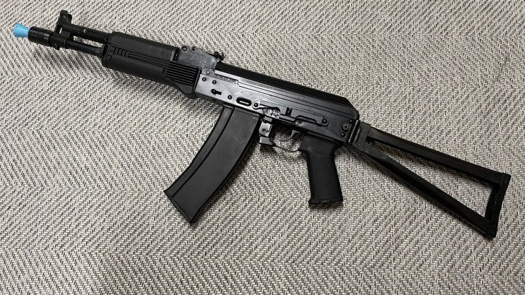 AK-105 레트로 커스텀 프로젝트 01 - GHK AK-105에 LCT AKS-74U 접철식 스톡 이식