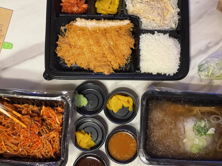 인생모밀에서 냉모밀 비빔모밀에 돈까스까지