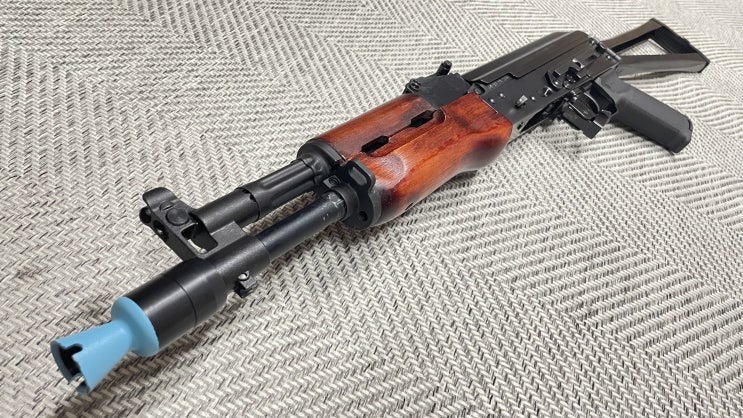 AK-105 레트로 커스텀 프로젝트 02 - 우드 핸드가드 장착